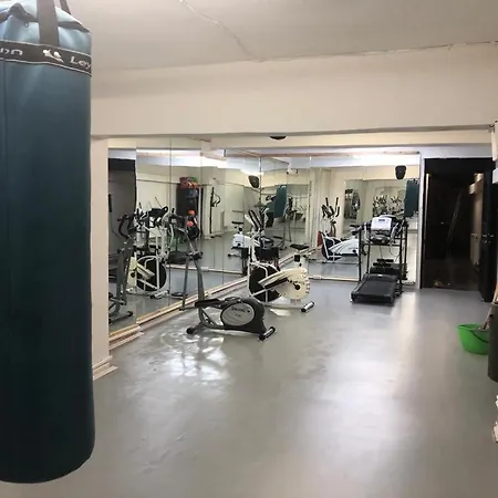 Pangalti'da Jakuzili Full Esyali 2+1 Daire 公寓